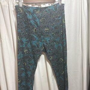 LuLaRoe Tall and Curvy Nightmare before Christmas Leggings